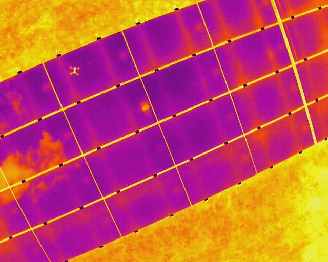 fotovoltaicka elektrarna - termogram